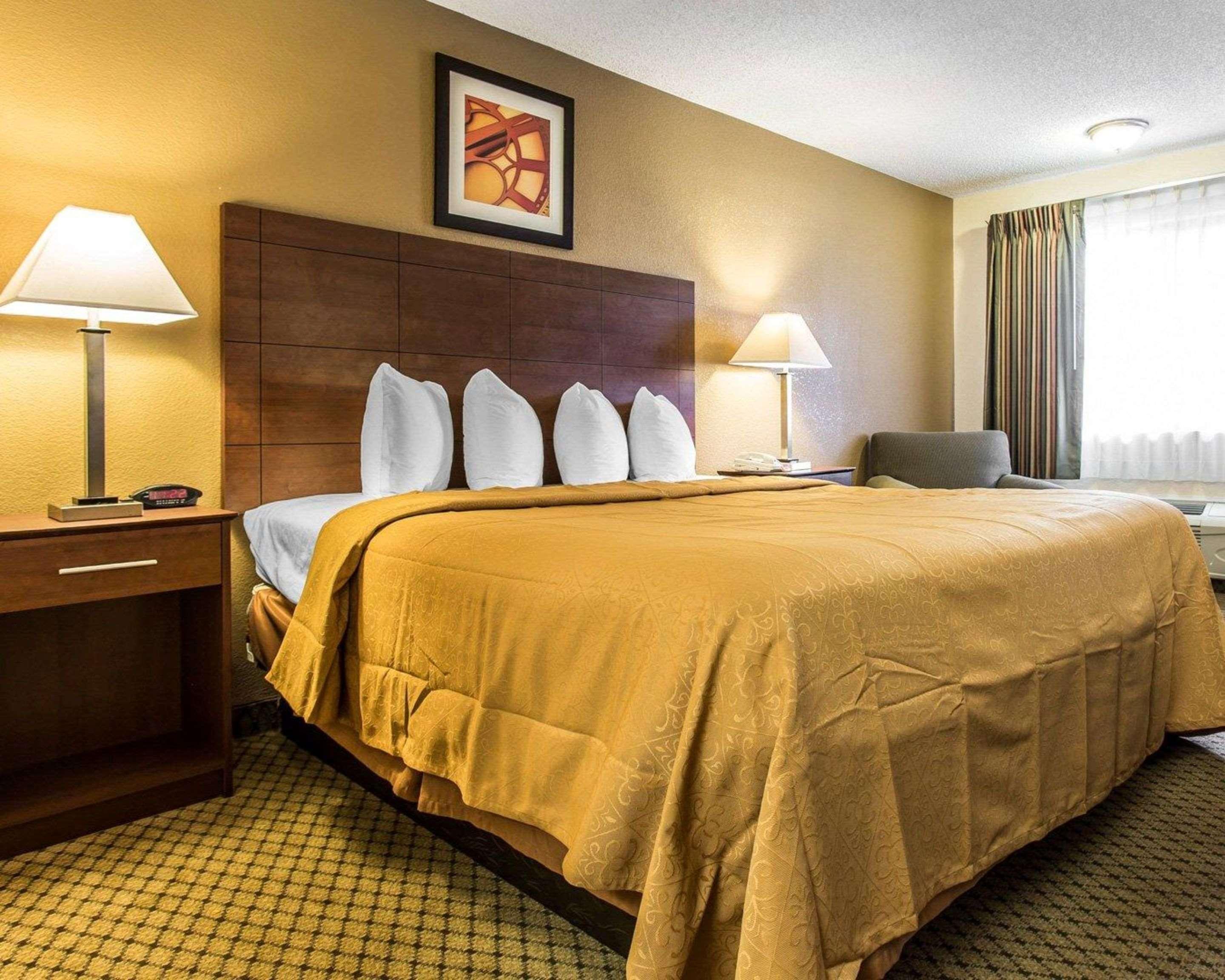 Quality Inn & Suites Morrow Atlanta South Exterior photo