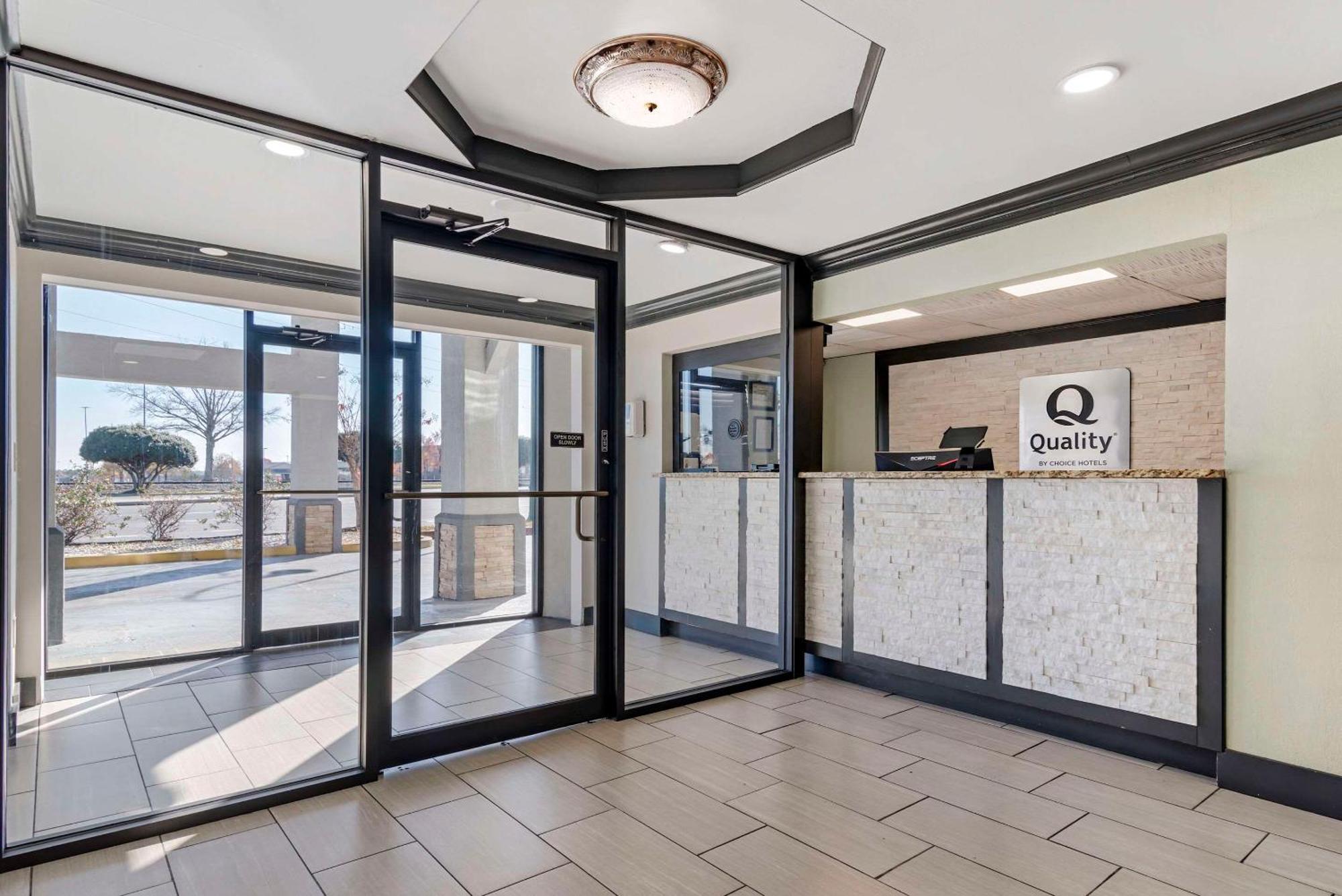 Quality Inn & Suites Morrow Atlanta South Exterior photo