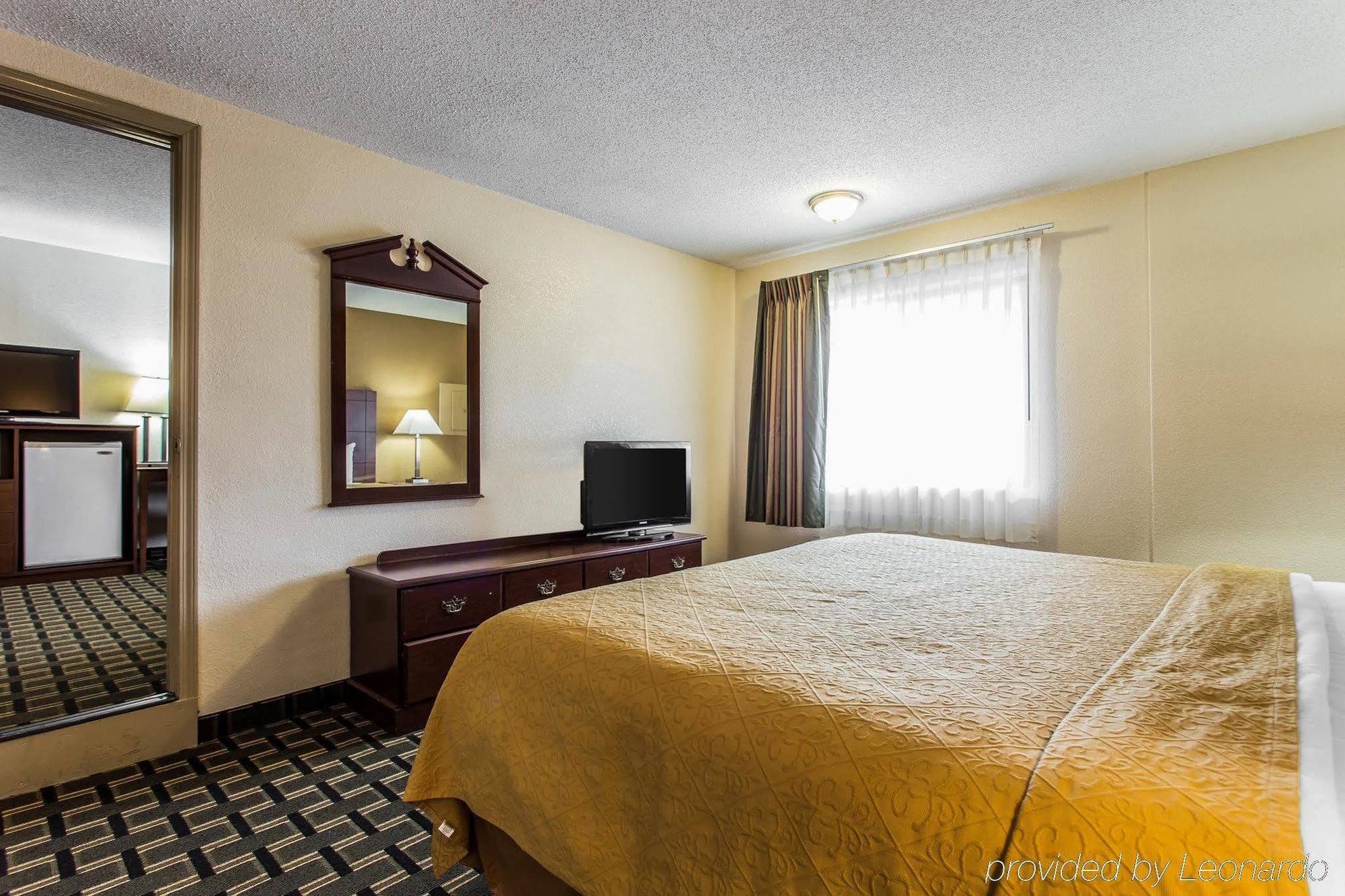 Quality Inn & Suites Morrow Atlanta South Exterior photo