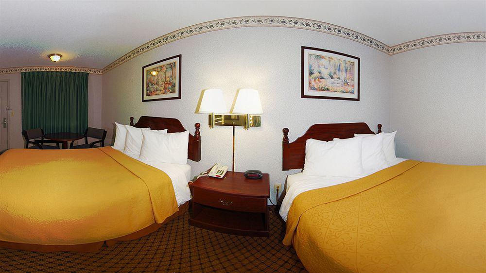 Quality Inn & Suites Morrow Atlanta South Exterior photo